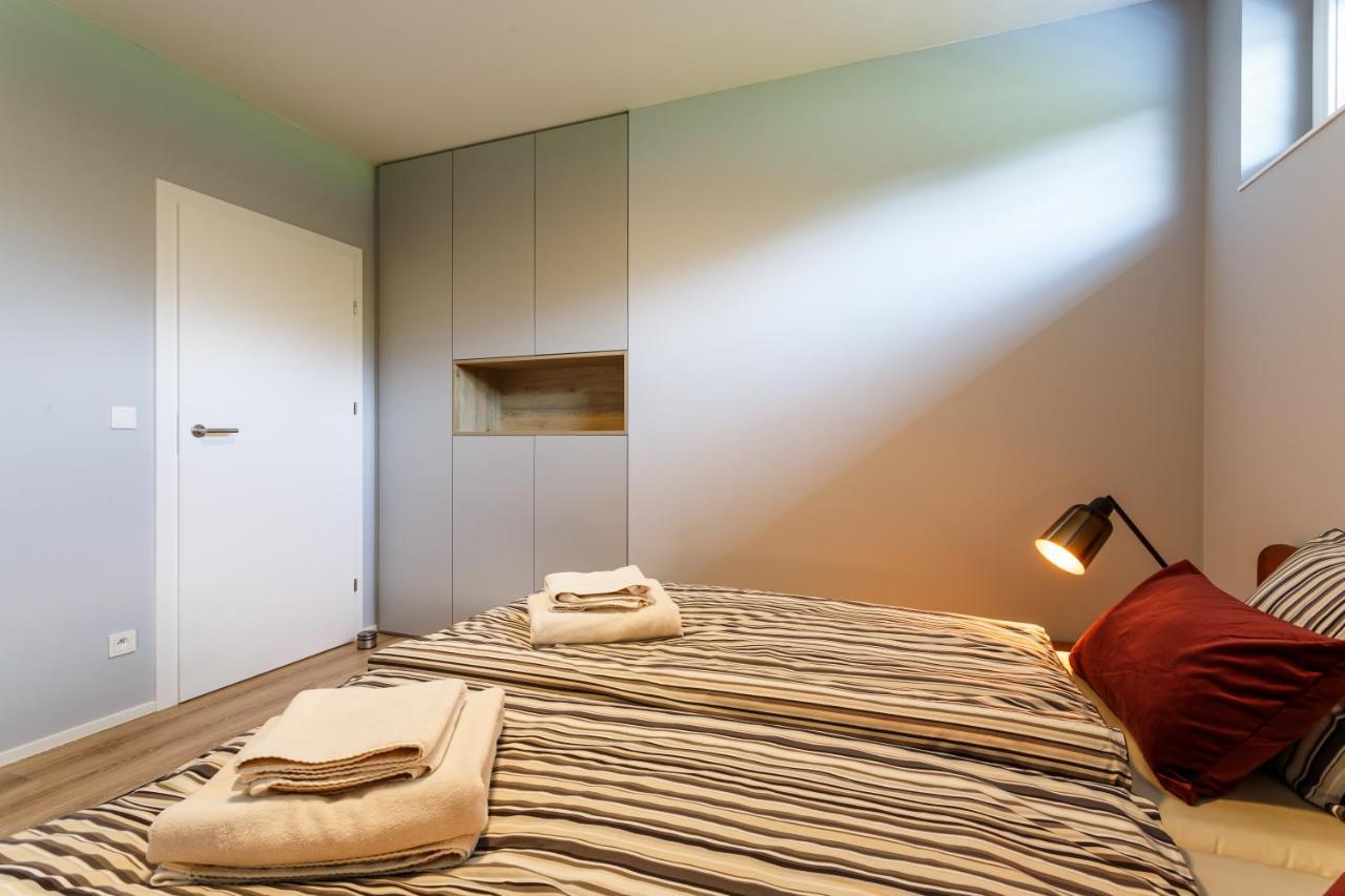 Apartman Na Golfu Celadna Ngoại thất bức ảnh